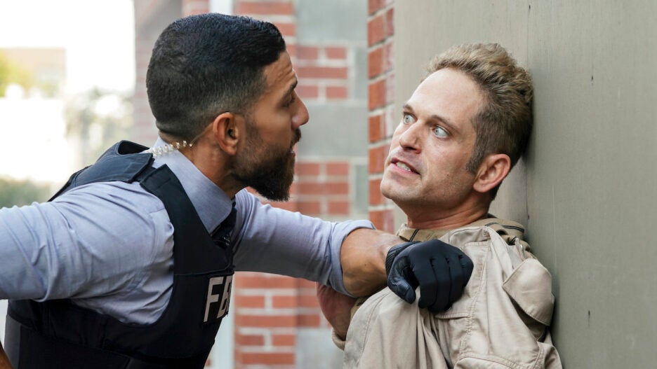 Fbi Star Zeeko Zaki Previews Episode Where Oa Is Mugged