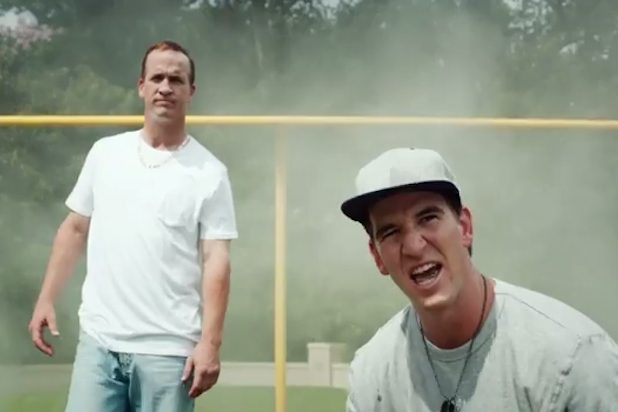 Eli Manning, Peyton Manning star in new DirecTV commercial