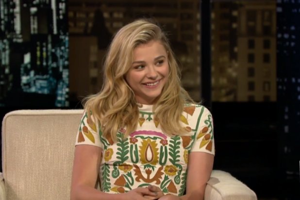 Chloë Grace Moretz Once Accidentally Ripped All Her Lashes Out