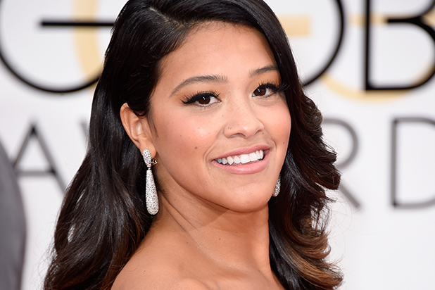Golden Globe Awards: &#39;Jane The Virgin&#39; Star Gina Rodriguez Wins CW&#39;s First Ever Trophy (Video) - gina-rodriguez