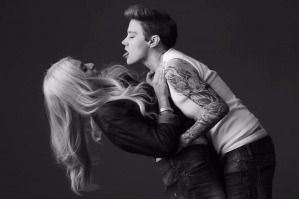 Kate McKinnon Spoofs Justin Bieber's Calvin Klein Ads on 'Saturday ...