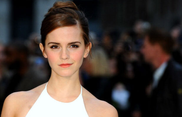 618px x 400px - Emma Watson Meets New Hermione, Reviews 'Cursed Child'