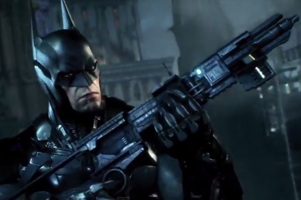 Batman Arkham City Flashing - Batman Teams Up With Catwoman, Nightwing, Robin in New ...