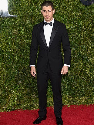 Tony Awards 2015: Red Carpet Arrivals (Photos)