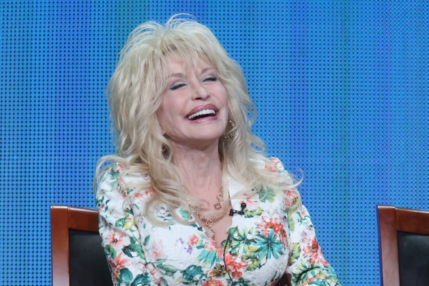 Dolly Parton Sex Videos Coming - Dolly Parton's 'Jolene' to Be Made Into NBC TV Movie