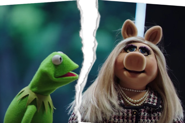 618px x 412px - Kermit and Miss Piggy's 6 Best Lines From ABC's 'The Muppets ...