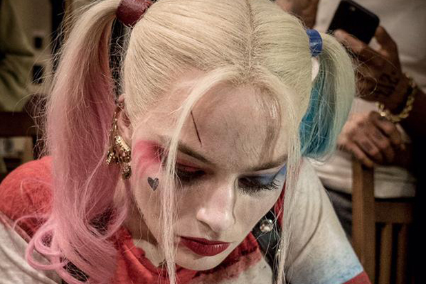 Suicide Squad Sneak Peek Margot Robbie Shows Off Harley Quinn S Tattooing Talents Photo