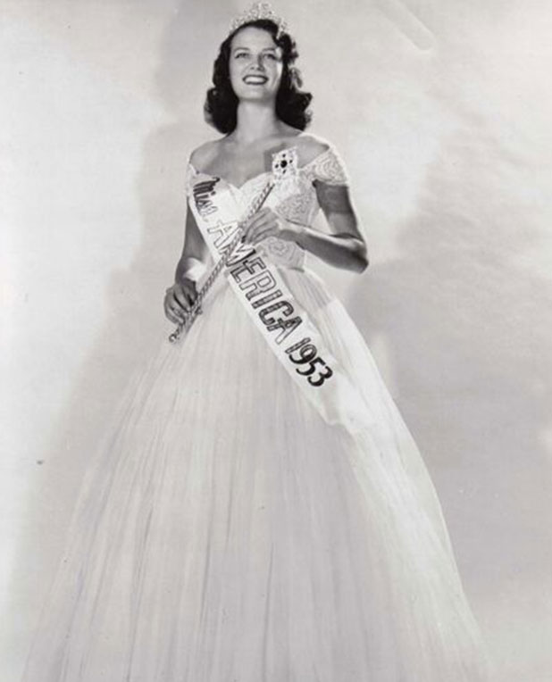618px x 764px - Vanessa Williams Returns to Miss America Pageant for First ...