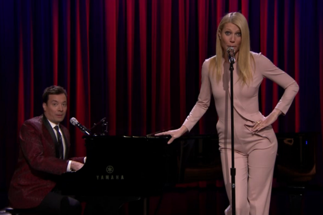 'The Voice' Coaches Sing Karaoke with Jimmy Fallon (Video)