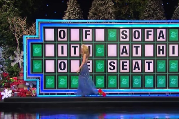 Griffin Chris Porn Wheel - Vanna White Suffers 'Wheel of Fortune' Wardrobe Malfunction