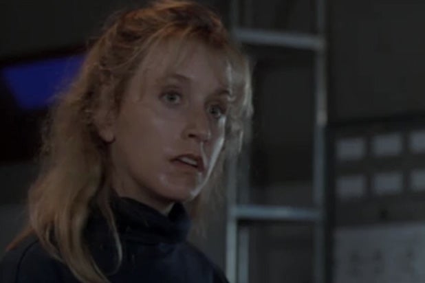 16 Stars You Forgot Were On The X Files Photos