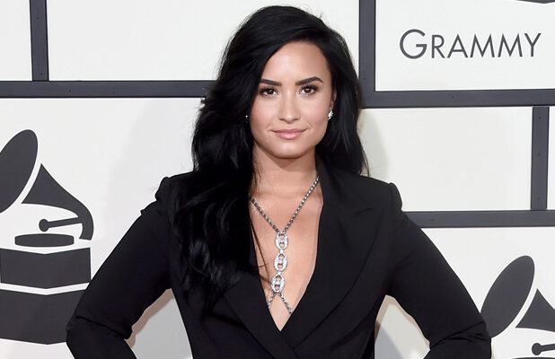 Demi Lovato Nude Porn - Demi Lovato Laughs Off Photo Hack: 'The World Has Seen Me Nude By Choice'
