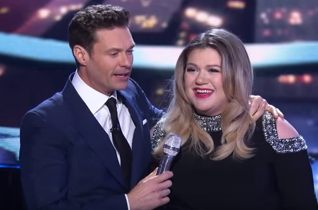 Kelly Clarkson Performance Makes American Idol Judges Cry Video Thewrap 6332