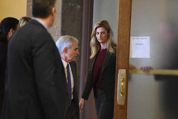 Erin Andrews Trial Hotel Rep Denies Showing Peep Hole Video At Restaurant