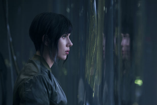 618px x 412px - Ghost in the Shell' Producer Defends Scarlett Johansson Casting