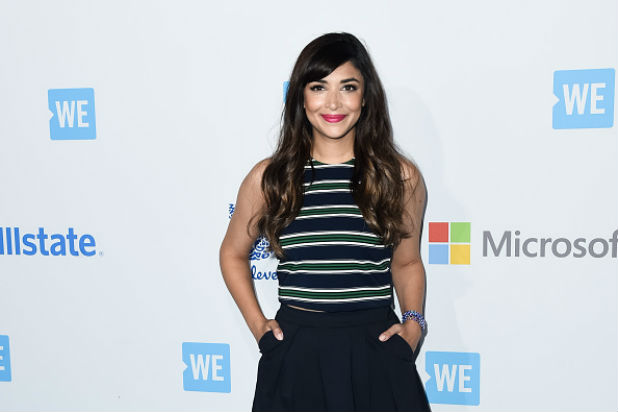 618px x 412px - New Girl's' Hannah Simone to Host Fox Competition Series