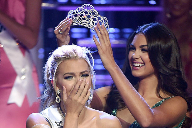 8 Beauty Queen Scandals, From Nude Photos to Racial Slurs ...