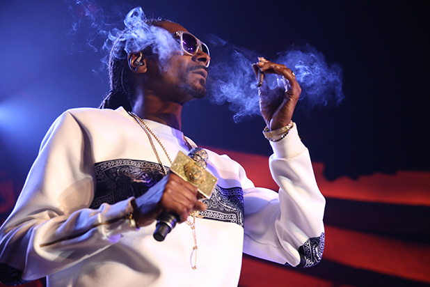 WATCH: Snoop Dogg Smokes Before Super Bowl Show