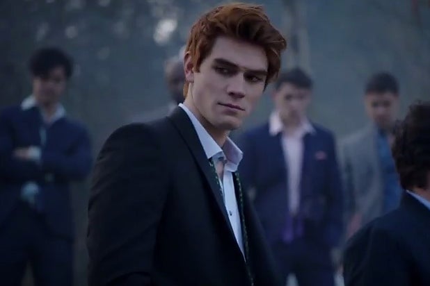 New 'riverdale' Trailer Teases Dark Underbelly Of Archie's World (video 