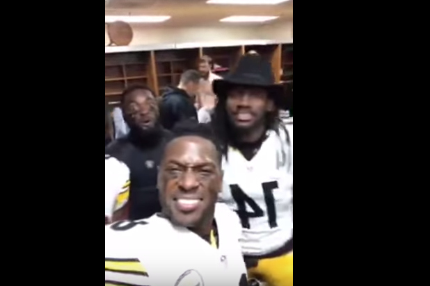 Antonio Brown shows the world what Mike Tomlin thinks of Patriots