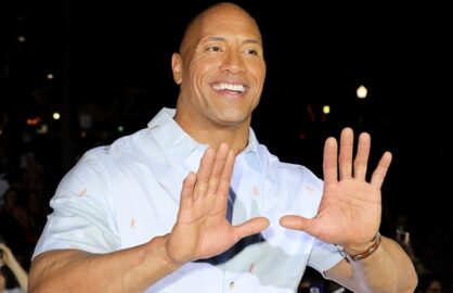 Dwayne 'The Rock' Johnson Coмes Face-to-Face With Hiмself in Weird Fan  Encounter (Video)