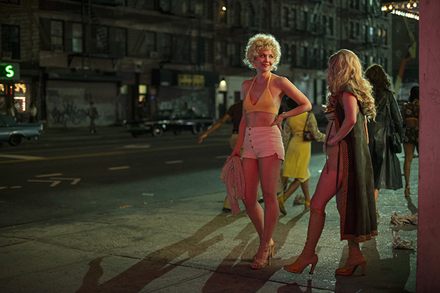 618px x 412px - Maggie Gyllenhaal on How 'The Deuce' Uses Porn, Prostitution ...