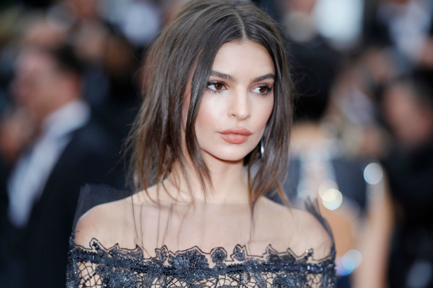 Big Breasted Despicable Me Porn - Emily Ratajkowski Says Her 'Big Boobs' Keep Her From Getting ...
