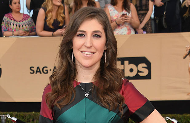 18 Tiny Daughter Ass Porn - Big Bang Theory' Star Mayim Bialik Says She's 'Mopey' About ...