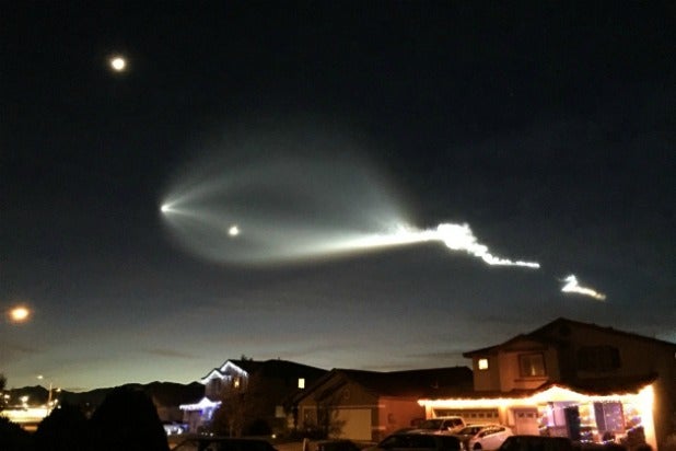 No, SoCal, That Mysterious Light in the Sky Wasn't an Alien Invasion