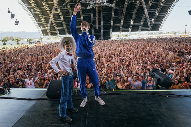 Walmart Yodeling Kid Sahara Tent