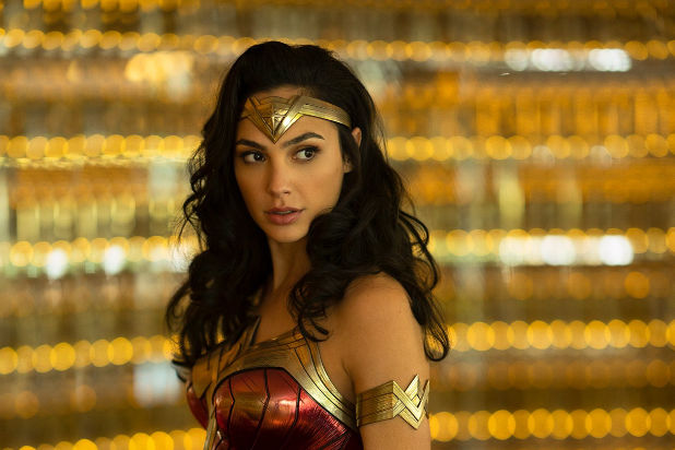 Wonder Woman Family Guy Porn - Comic-Con Goers Get a Gloriously '80s Look at 'Wonder Woman ...