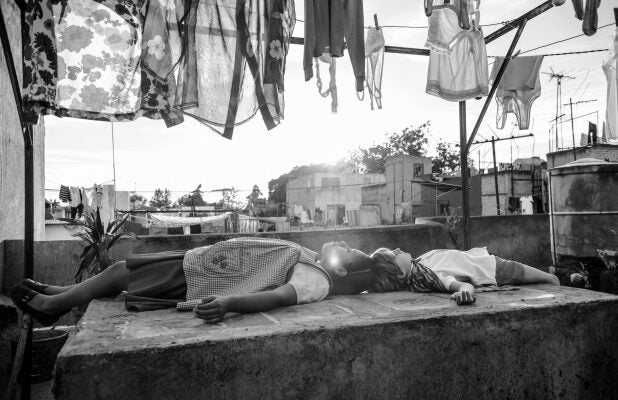 Roma Film Review Alfonso Cuaron S Intimate Epic Proves Less Is More