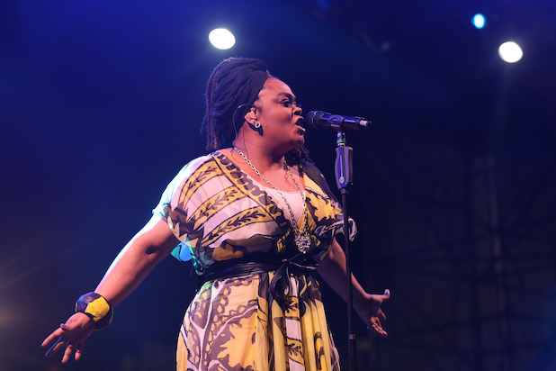 618px x 412px - Jill Scott Gets Freaky With a Mic on Stage, Fans Freak Out ...