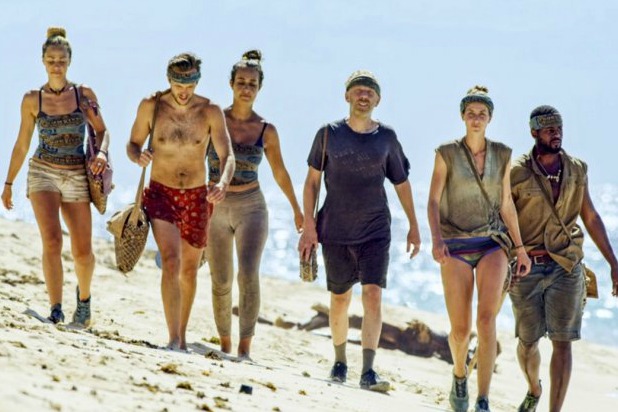 618px x 412px - 11 Shocking Moments From Past Seasons of 'Survivor' (Photos)