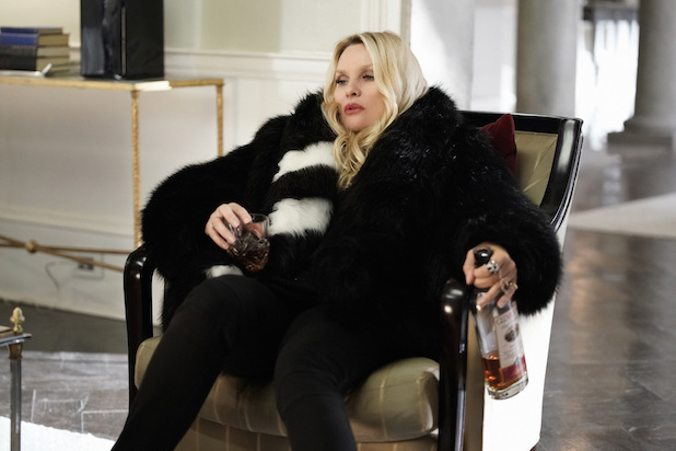 Nicollette Sheridan to Exit The CW's 'Dynasty'