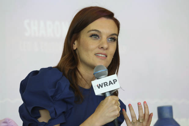 Frankie Shaw of 'SMILF,' Plus Updates on 'Mr. Robot' and 'All the Money in  the World' - The Ringer