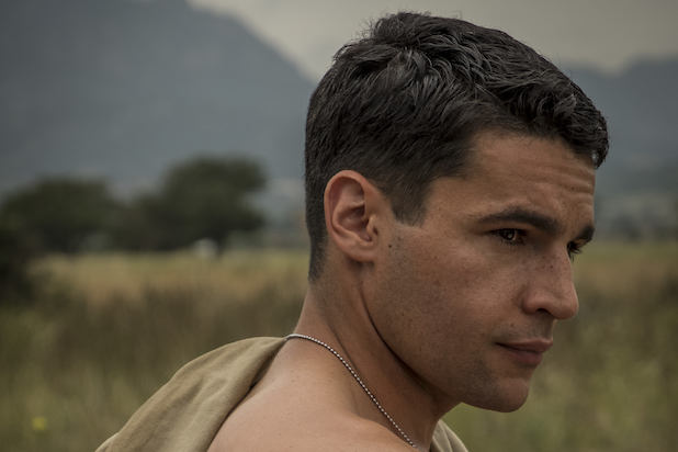 Catch-22' Star Christopher Abbott Breaks Down His 'Testicles ...