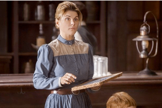 Lori Loughlins Exit From Hallmarks When Comes The Heart