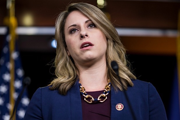 618px x 412px - Ex-Congresswoman Katie Hill Describes Near-Suicide After Nudes Leaked