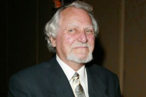 clive cussler titanic