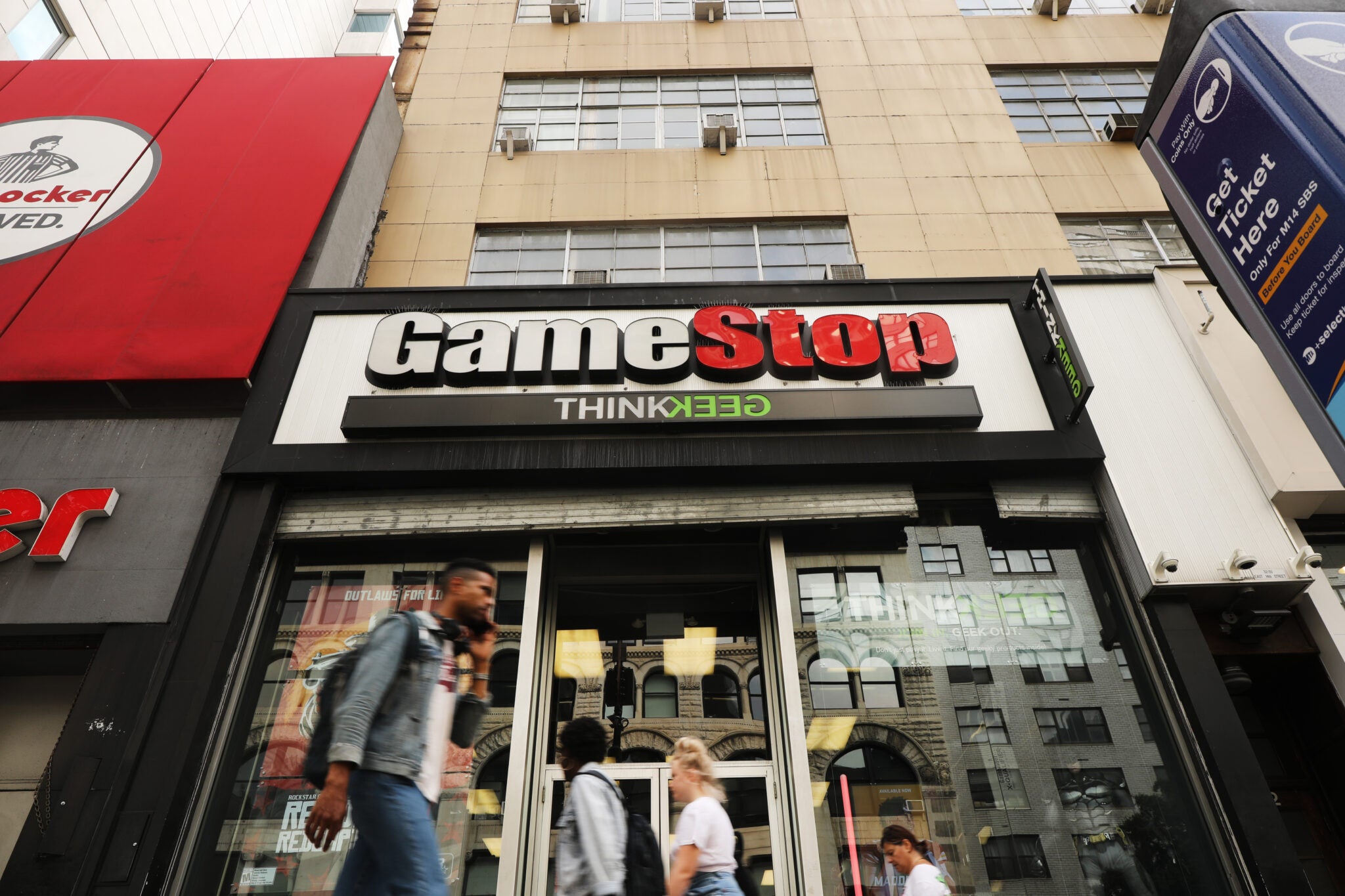 game-over-for-gamestop-struggling-retailer-to-close-320-more-stores