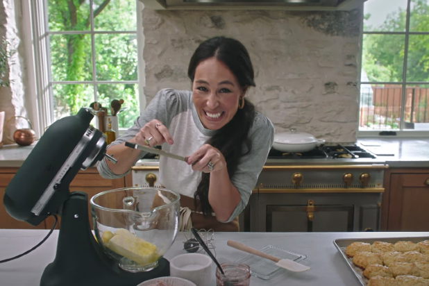 Joanna Gaines Can't Zest a Lemon to Save Her Life in Adorable 'Magnolia ...
