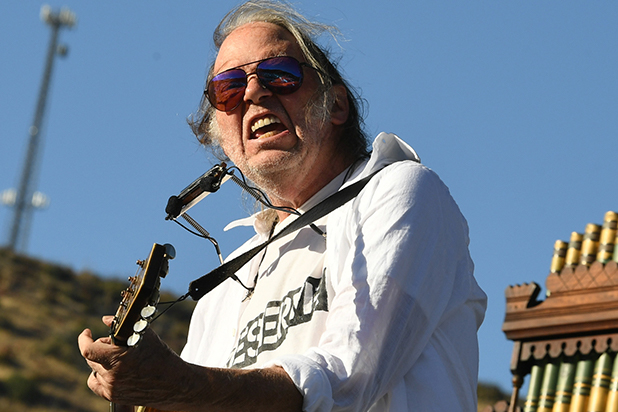 Neil Young Drops Copyright Lawsuit Against Trump Campaign thumbnail