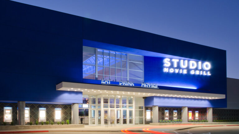 movie studio grill pearland