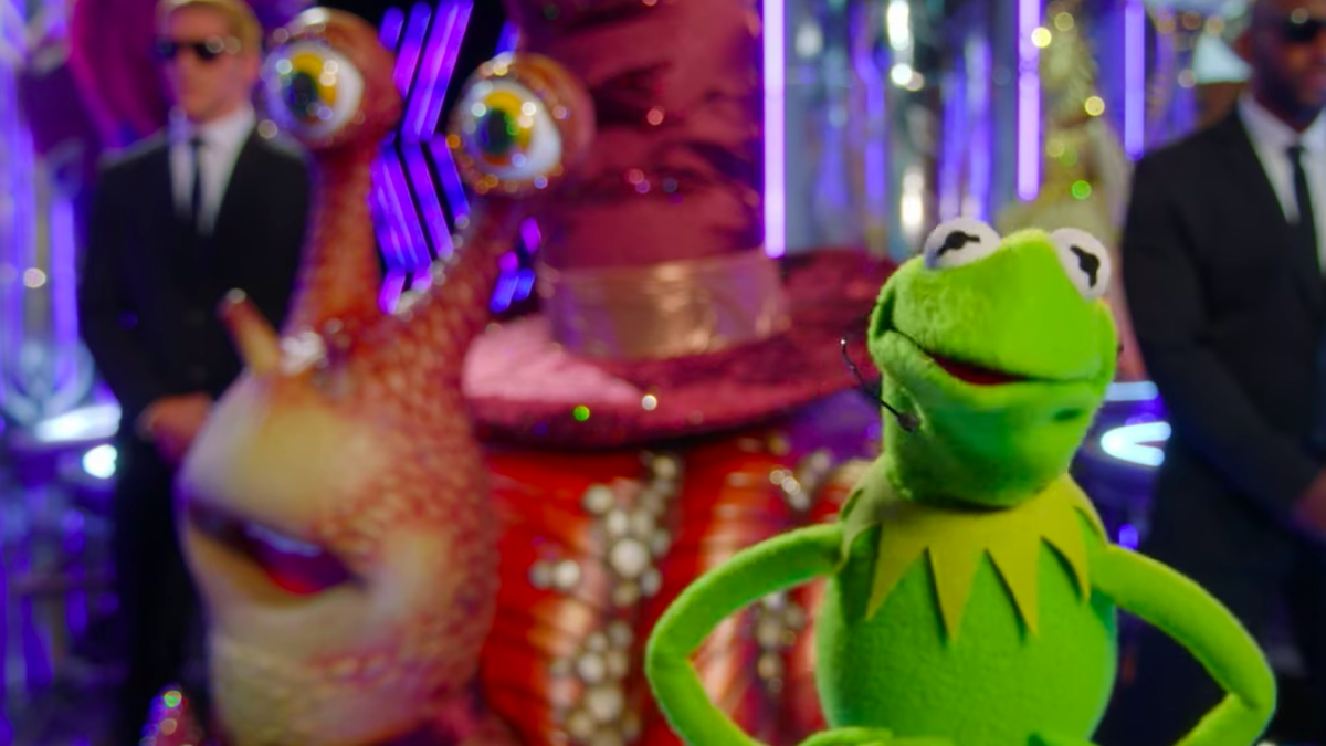 ‘the Masked Singer Caitlyn Jenner Kermit The Frog And More Unmasked