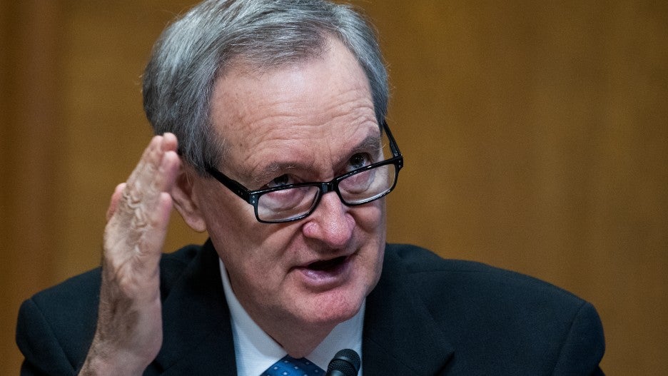 GOP Sen Mike Crapo Deletes Tweet Honoring Vietnam War Vet – Who Died at Pearl Harbor