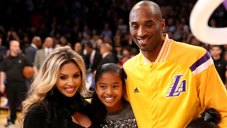 Vanessa Bryant Learned Of Kobe And Gianna S Deaths From Assistant And Rip Kobe Push Notifications