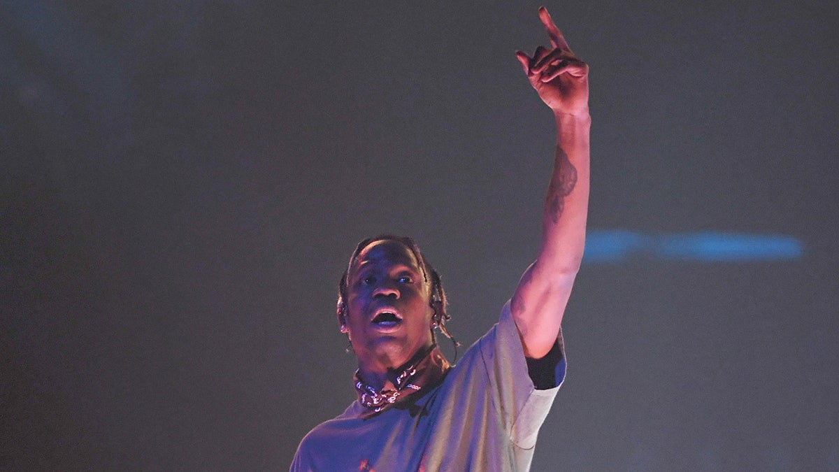 travis-scott-devastated-by-astroworld-tragedy