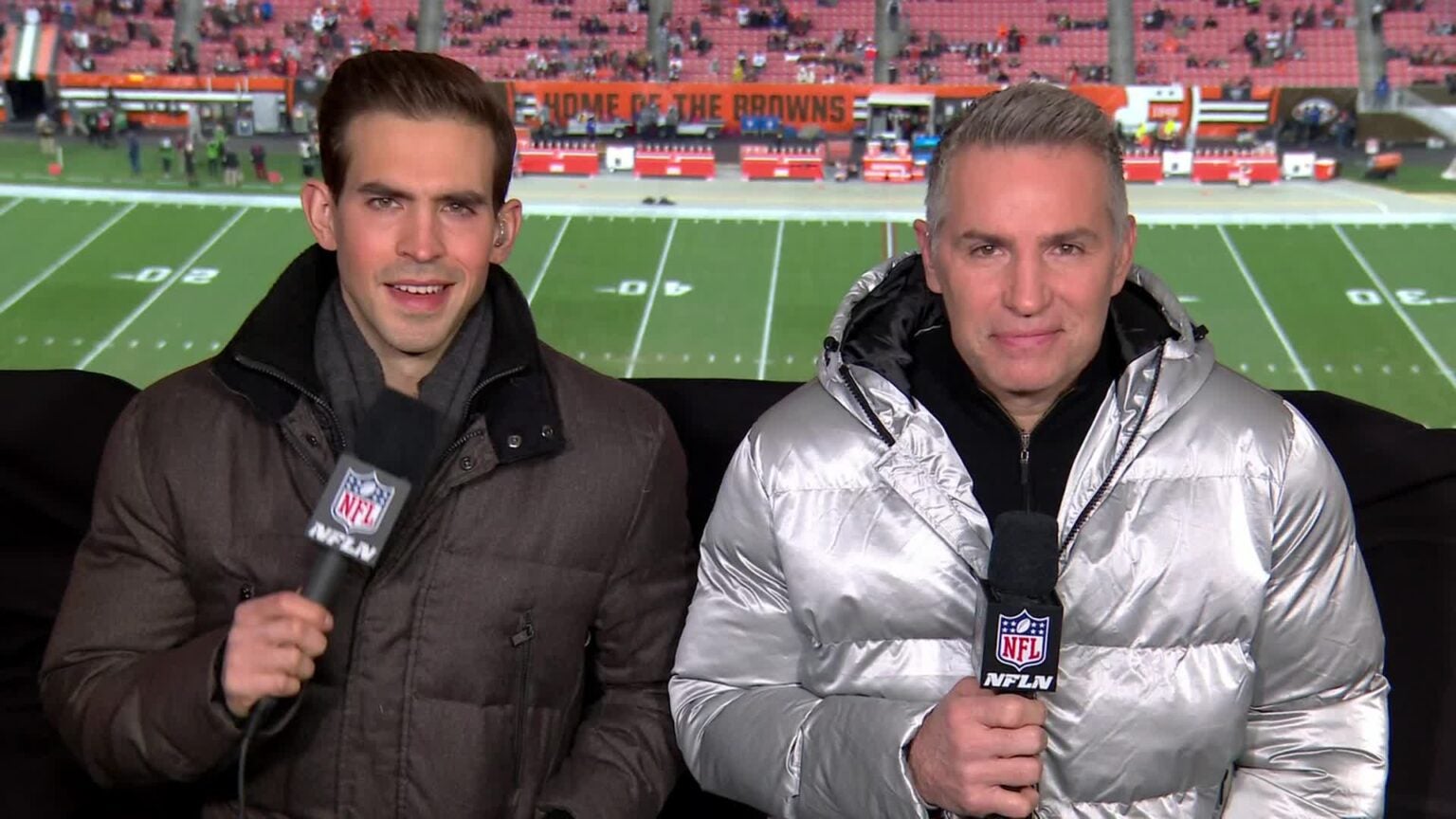 Kurt Warner Mocked by Internet for Silver Puffer Jacket