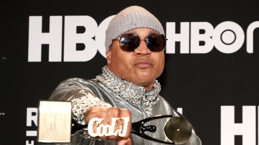 LL Cool J Exits 'New Year's Rockin' Eve' After Testing Positive for COVID